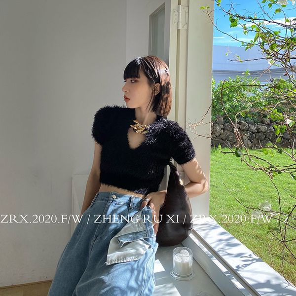 women's korean-style short-sleeved sweatersweater with v-neck chain and korean style 2020 autumn niche fashion slim fit short-sleeved s, White;black
women's korean-style short-sleeved sweatersweater with v-neck chain and korean style 2020 autumn niche fashion slim fit short-sleeved s, White;black