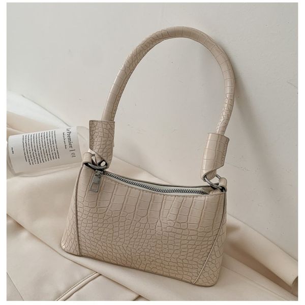 niche design women's 2020 new fashion korean version of versatile single shoulder messenger net red shoulder bag postman package postma
niche design women's 2020 new fashion korean version of versatile single shoulder messenger net red shoulder bag postman package postma
