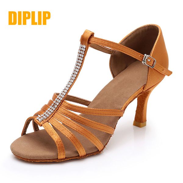 diplip brand new женская танцевальная обувь heeled tango бальные latin сальсы обувь для женщин горячие продаж мягкой нижней танцевальной обу
diplip brand new женская танцевальная обувь heeled tango бальные latin сальсы обувь для женщин горячие продаж мягкой нижней танцевальной обу