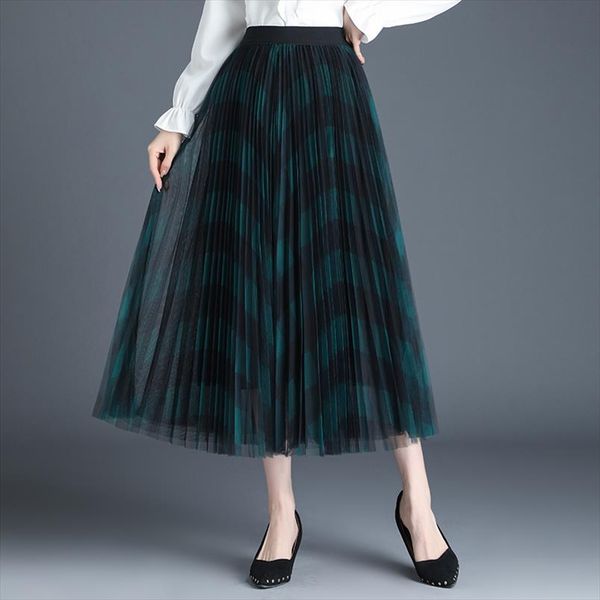 women vintage classic grid pattern plaid high waist a line skirt fashion high waist pleated midi skirts, Black
women vintage classic grid pattern plaid high waist a line skirt fashion high waist pleated midi skirts, Black
