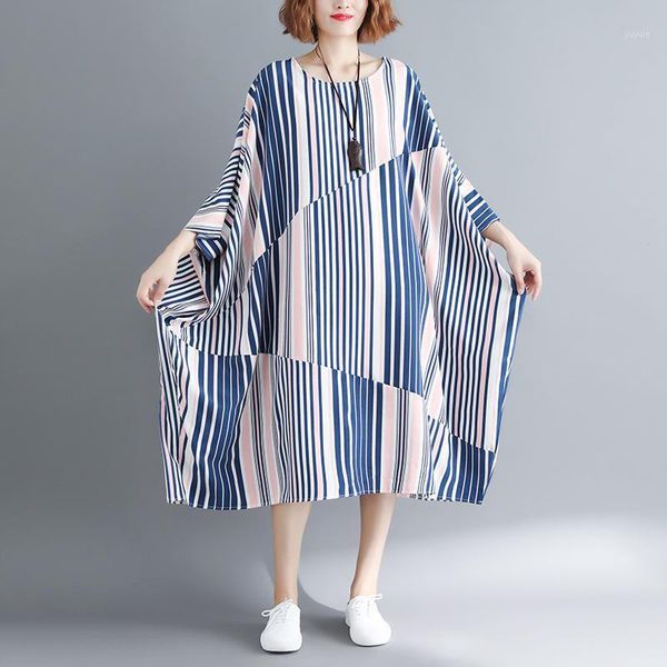 johnature 2020 new o-neck plus size loose strip three quarter sleeve dress women cotton casual spring summer female dress1, Black;gray
johnature 2020 new o-neck plus size loose strip three quarter sleeve dress women cotton casual spring summer female dress1, Black;gray