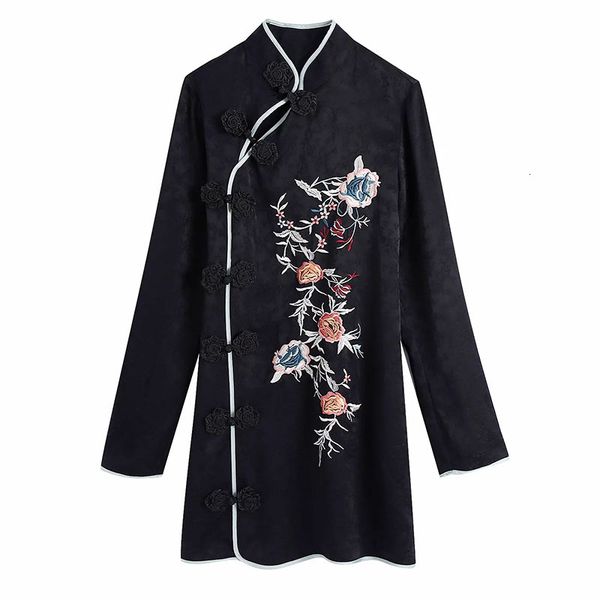 2021 new women a lot of embroidery cheongsam dress female fashion retro temperament long sleeve mini skirt mujer, Black;gray
2021 new women a lot of embroidery cheongsam dress female fashion retro temperament long sleeve mini skirt mujer, Black;gray