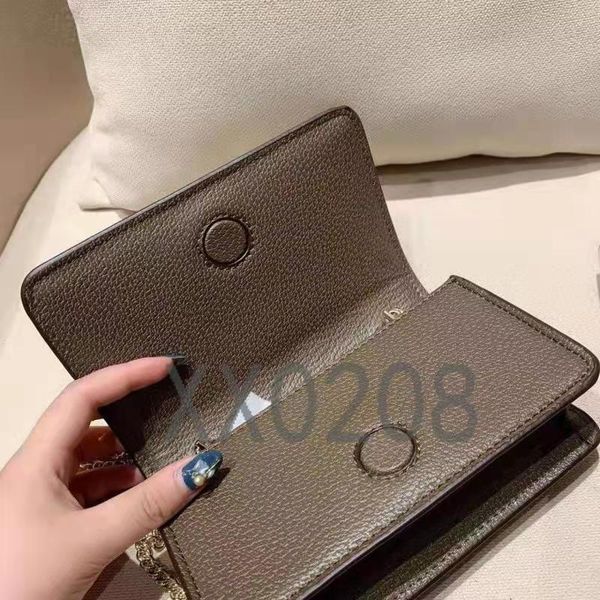 designer fashionable high slant 11cm. chain design wallet bag, 18cm bag, quality size: versatile, and * brand kqgsf, Red;black
designer fashionable high slant 11cm. chain design wallet bag, 18cm bag, quality size: versatile, and * brand kqgsf, Red;black
