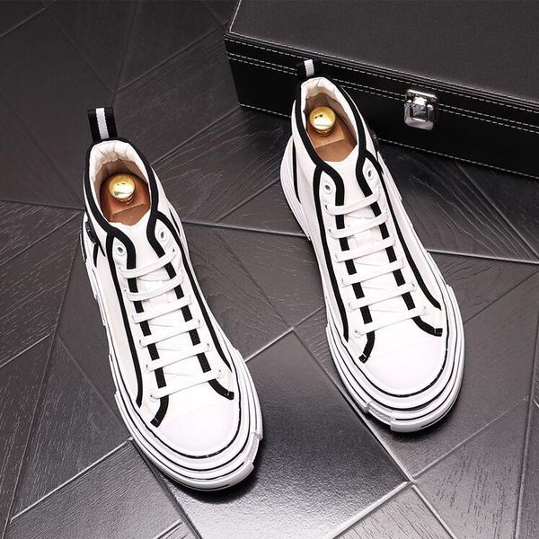 new designer men's lace up leather sports casual shoes british fashion man trending leisure shoes male black white driving loafers j79
new designer men's lace up leather sports casual shoes british fashion man trending leisure shoes male black white driving loafers j79