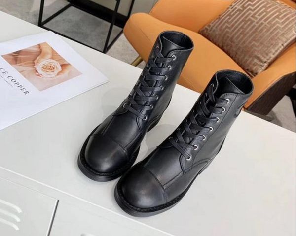 classic luxury bee women shoes leather high fashion designer luxury leatherdesigner ladies short boots 100% cowhide cowhide sheep upper, Black
classic luxury bee women shoes leather high fashion designer luxury leatherdesigner ladies short boots 100% cowhide cowhide sheep upper, Black