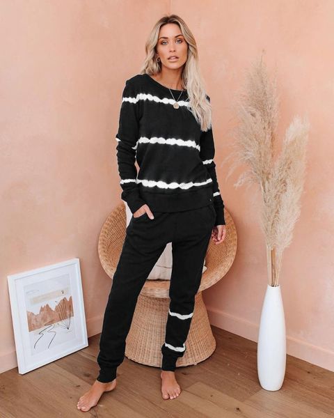 women's tracksuits 2021 fall woman fashionable clothing set ladies striped long sleeve round collar sweater + pants girl, Gray
women's tracksuits 2021 fall woman fashionable clothing set ladies striped long sleeve round collar sweater + pants girl, Gray