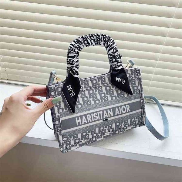 bag women's fashion handbag embroidered leisure large capacity tote open shopping purse sale
bag women's fashion handbag embroidered leisure large capacity tote open shopping purse sale