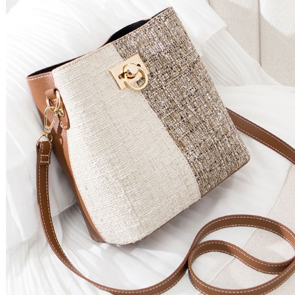 2020 brand designer shoulder bag for women pu leather handbag designer vintage fashion bucket messenger bag new c1019
2020 brand designer shoulder bag for women pu leather handbag designer vintage fashion bucket messenger bag new c1019