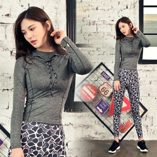 2021 brand autumn winter new women yoga sets quick dry lady sports clothes fitness suits selling yoga sets workout set, White;red
2021 brand autumn winter new women yoga sets quick dry lady sports clothes fitness suits selling yoga sets workout set, White;red