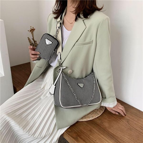 роскошные сумки женские сумки дизайнерские сумки crossbody для женщин роскошные сумки конструктора плеча письмо моды
роскошные сумки женские сумки дизайнерские сумки crossbody для женщин роскошные сумки конструктора плеча письмо моды