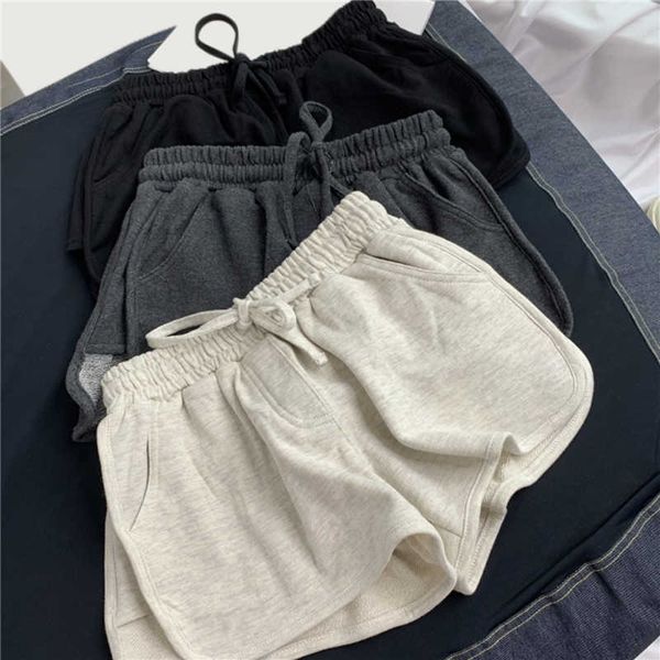 women's yoga shorts sports running seamless for women fitness workout push up gym breathable quick-dry short, White;black
women's yoga shorts sports running seamless for women fitness workout push up gym breathable quick-dry short, White;black