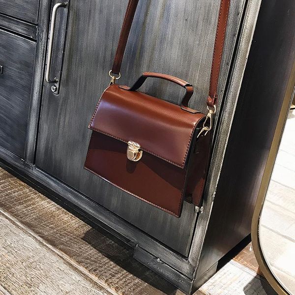 2020 women briefcase fashion european pu leather shoulder messenger ladies crossbody purse satchel tote bag female handbag bolsa
2020 women briefcase fashion european pu leather shoulder messenger ladies crossbody purse satchel tote bag female handbag bolsa