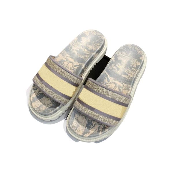 2022 new men's and women's casual flying shuttle fabric slippers, comfortable versatile summer ladies slippers, with packaging, Black
2022 new men's and women's casual flying shuttle fabric slippers, comfortable versatile summer ladies slippers, with packaging, Black