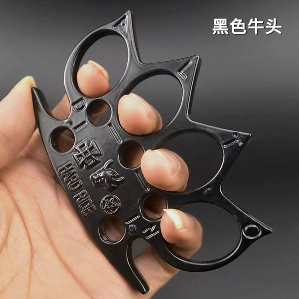 2021 new thickened ox head tiger finger boxer buckle fist buckle iron four finger tiger legal defense
2021 new thickened ox head tiger finger boxer buckle fist buckle iron four finger tiger legal defense