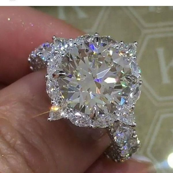 2020 designer ladies diamond wedding ring zircon ring european and american fashion ring female wholesale sale, Slivery;golden
2020 designer ladies diamond wedding ring zircon ring european and american fashion ring female wholesale sale, Slivery;golden