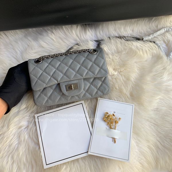 new sold fashion 20cm women luxurys designers shoulder bag classic designers letter genuine leather handbag n 049
new sold fashion 20cm women luxurys designers shoulder bag classic designers letter genuine leather handbag n 049