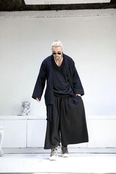 men's pants black loose fashion wide leg skirt dance junior capris large size versatile korean version
men's pants black loose fashion wide leg skirt dance junior capris large size versatile korean version