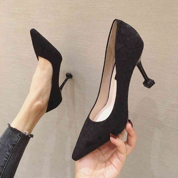 dress shoes black shallow mouth high heels french girl pointed thin heel formal profsional work shoes single shoese clearance
dress shoes black shallow mouth high heels french girl pointed thin heel formal profsional work shoes single shoese clearance