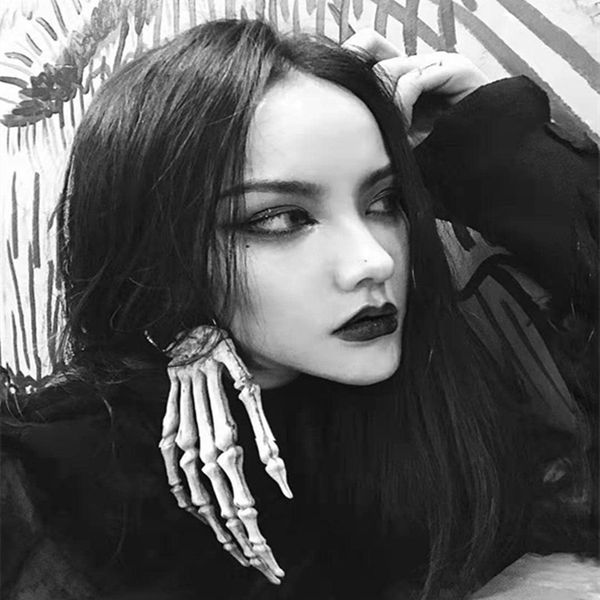 ywndr new gothic смешной панк кости вампира темный стиль панк кости новый персонализированный смешной час и серьги готический вампир темный
ywndr new gothic смешной панк кости вампира темный стиль панк кости новый персонализированный смешной час и серьги готический вампир темный