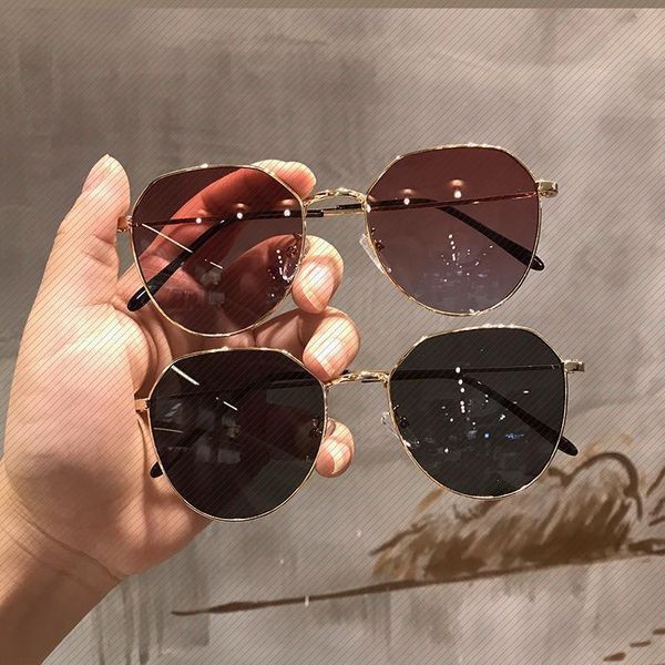 lboy, glasses, social man, spirit man's fashion, red trampy, super cool special equipment, creative personality and girl style m, White;black
lboy, glasses, social man, spirit man's fashion, red trampy, super cool special equipment, creative personality and girl style m, White;black