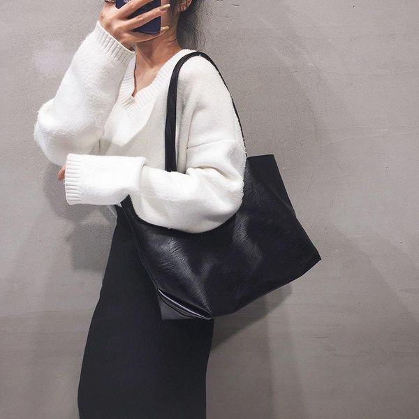 winter plush shoulder bags women large capacity solid hasp fluffy shopping tote fashion female plus
winter plush shoulder bags women large capacity solid hasp fluffy shopping tote fashion female plus