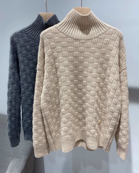 2020 new ladies fashion long sleeve casual solid color small square high neck cashmere sweater 1207 h1211, White;black
2020 new ladies fashion long sleeve casual solid color small square high neck cashmere sweater 1207 h1211, White;black