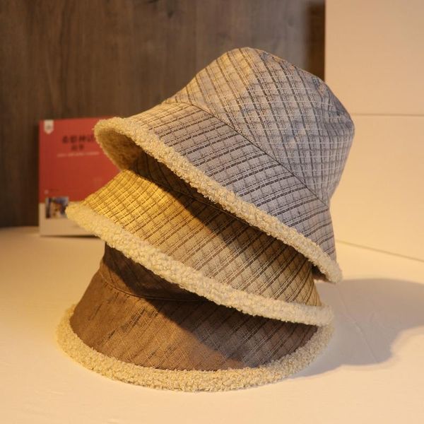 2020 winter new plaid lamb woolen cloth thicken warm wide brim bucket hat women fisherman's basin cap casual cute trendy, Blue;gray
2020 winter new plaid lamb woolen cloth thicken warm wide brim bucket hat women fisherman's basin cap casual cute trendy, Blue;gray