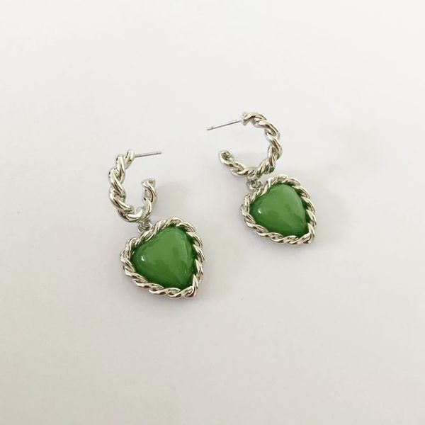 2020 new song yans same retro green heart-shaped earrings temperament wild personality heart earrings wholesale fashion design, Golden
2020 new song yans same retro green heart-shaped earrings temperament wild personality heart earrings wholesale fashion design, Golden