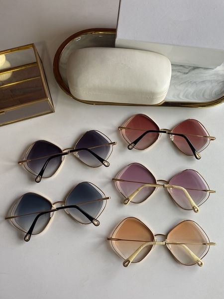 2021 new fashionable diamond-shaped square metal glasses with radiation-proof temperament, simple and generous sunglasses
2021 new fashionable diamond-shaped square metal glasses with radiation-proof temperament, simple and generous sunglasses