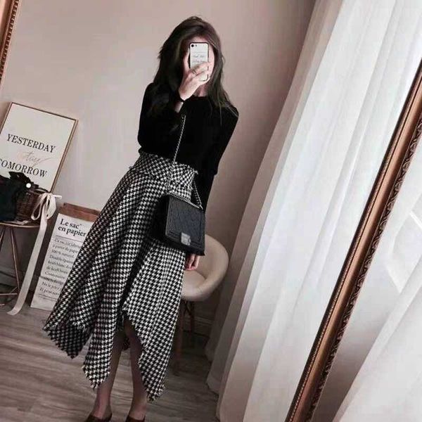 set foreign fashionautumn and winter 2020 new women's thousand bird lattice knitted dress dress two piece set temperament kjzb4, Gray
set foreign fashionautumn and winter 2020 new women's thousand bird lattice knitted dress dress two piece set temperament kjzb4, Gray