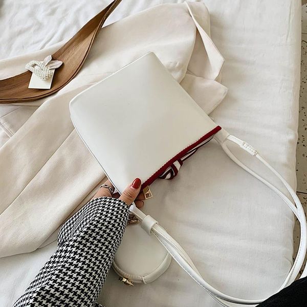 2021 new fashion bucket small bag super texture messenger bag women's autumn and winter popular single shoulder women's leat
2021 new fashion bucket small bag super texture messenger bag women's autumn and winter popular single shoulder women's leat