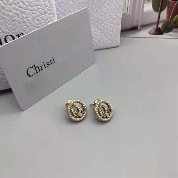 20-year new fashion pearl earrings women's red classic earrings exclusive design jewel luxury_3510, Golden
20-year new fashion pearl earrings women's red classic earrings exclusive design jewel luxury_3510, Golden