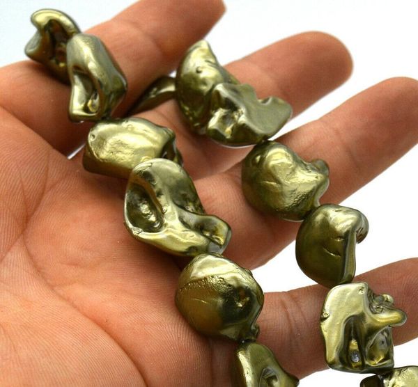chains hoo 14x18x10mm green irregular south sea shell pearl necklace 18 inch, Silver
chains hoo 14x18x10mm green irregular south sea shell pearl necklace 18 inch, Silver