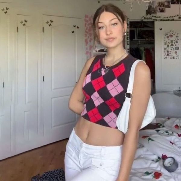sweater women autumn fashion knitted crop vintage vest casual sleeveless pull cropped knitwear streetwear tank sweaters y201128, White;black
sweater women autumn fashion knitted crop vintage vest casual sleeveless pull cropped knitwear streetwear tank sweaters y201128, White;black