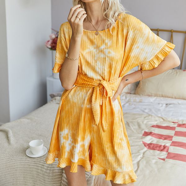 ladies tie-dyed knitted ruffled jumpsuit spring summer women print tie up closure short sleeve o-neck wide leg baggy playsuits t200704, Black;white
ladies tie-dyed knitted ruffled jumpsuit spring summer women print tie up closure short sleeve o-neck wide leg baggy playsuits t200704, Black;white