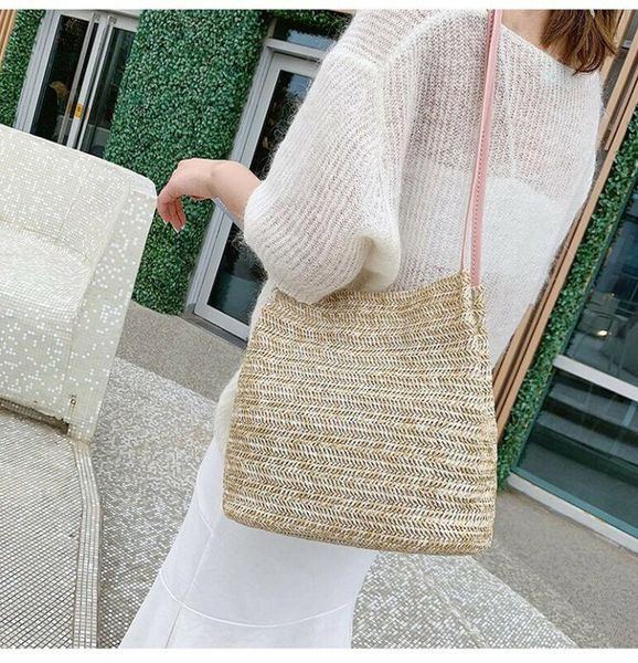 women crossbody bucket bag straw handbags messenger bag rattan handmade woven beach bohemia shoulder new fashion
women crossbody bucket bag straw handbags messenger bag rattan handmade woven beach bohemia shoulder new fashion