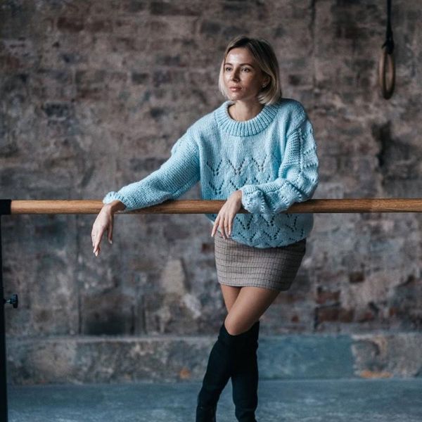 women long sleeve hollow out knitted sweater round neck warm pullover tunic, White;black
women long sleeve hollow out knitted sweater round neck warm pullover tunic, White;black