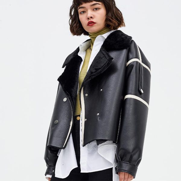 women's leather & faux 2021 fur coat loose locomotive style brushed thick pu autumn winter sheepskin collar, Black
women's leather & faux 2021 fur coat loose locomotive style brushed thick pu autumn winter sheepskin collar, Black