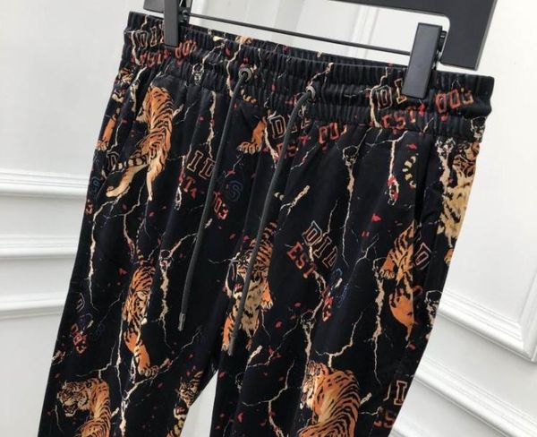 2020 new fashion brand tiger letter print pant casual cotton famous pencil pant for men, Black
2020 new fashion brand tiger letter print pant casual cotton famous pencil pant for men, Black