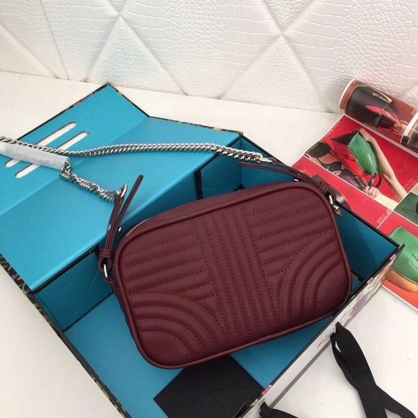 2020 the new style fashion and speical genuine cow leather women one shoulder bag crossbody bag 4 color 22cm nice
2020 the new style fashion and speical genuine cow leather women one shoulder bag crossbody bag 4 color 22cm nice