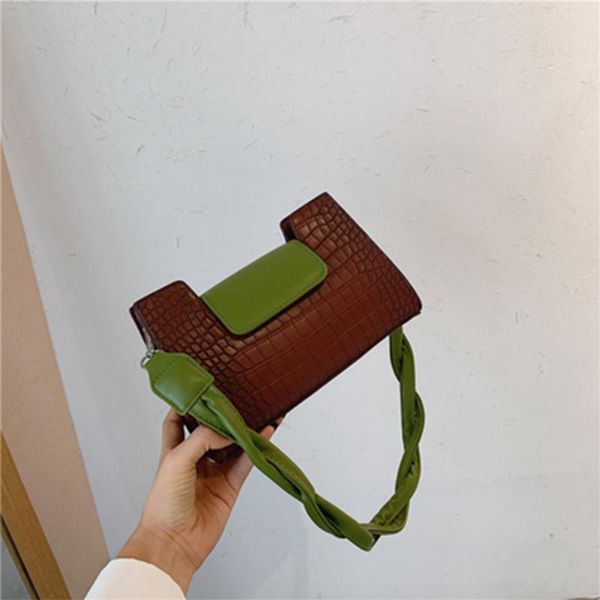 cross body elegant french underarm bag women 2021 trendy crocodile pattern messenger handbags pu leather panelled shoulder bags bolsas
cross body elegant french underarm bag women 2021 trendy crocodile pattern messenger handbags pu leather panelled shoulder bags bolsas