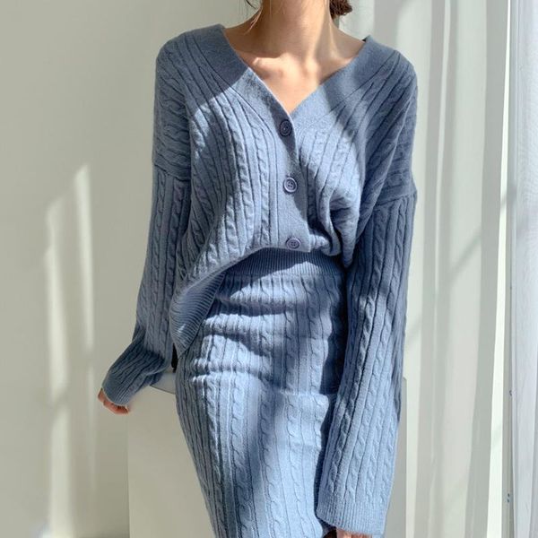 women's sweater new suit autumn and winter v-neck linen pattern knitted sweater + high waist hip skirt suit women's, Black;gray
women's sweater new suit autumn and winter v-neck linen pattern knitted sweater + high waist hip skirt suit women's, Black;gray