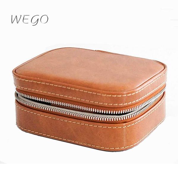 cosmetic bags & cases 2021 retro leather brown portable cosmetics jewelry bag storage ring box travel buckle portable1
cosmetic bags & cases 2021 retro leather brown portable cosmetics jewelry bag storage ring box travel buckle portable1