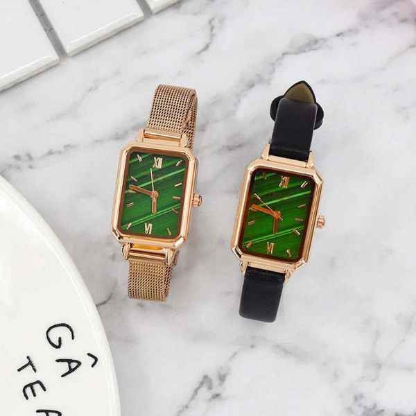 2020 green plate fashion women's small watch women's light luxury temperament square pointer belt watch, Slivery;brown
2020 green plate fashion women's small watch women's light luxury temperament square pointer belt watch, Slivery;brown