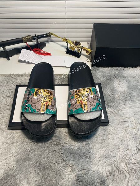 men and women slippers, casual all-match classic sandals, men's beach slides, women's size35-46, Black;red
men and women slippers, casual all-match classic sandals, men's beach slides, women's size35-46, Black;red