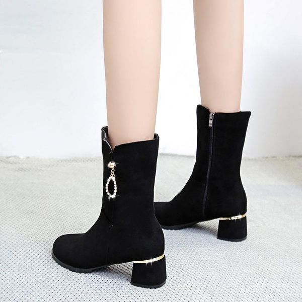 2020 new women's winter fashion simple style low heel short tube round head comfortable suede plus velvet knight boots, Black
2020 new women's winter fashion simple style low heel short tube round head comfortable suede plus velvet knight boots, Black