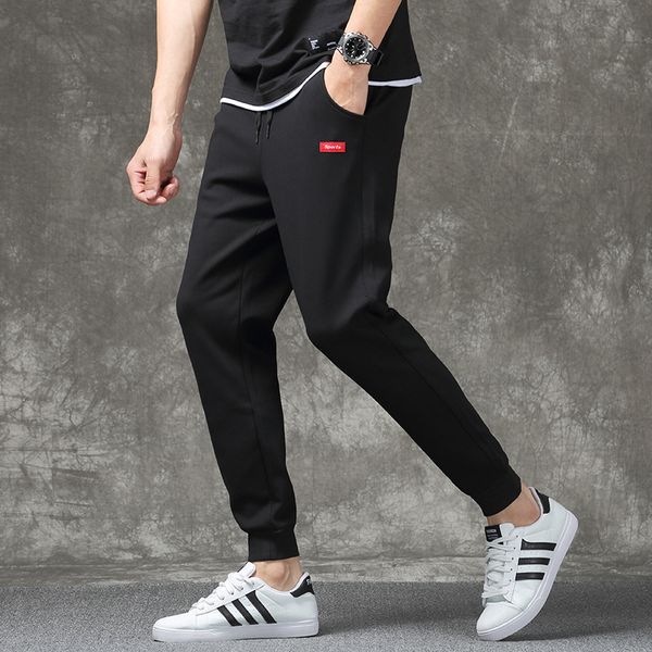 men's 2020 new autumn and winter korean fashion loose style plush hemmed knitted casual pants, Black
men's 2020 new autumn and winter korean fashion loose style plush hemmed knitted casual pants, Black
