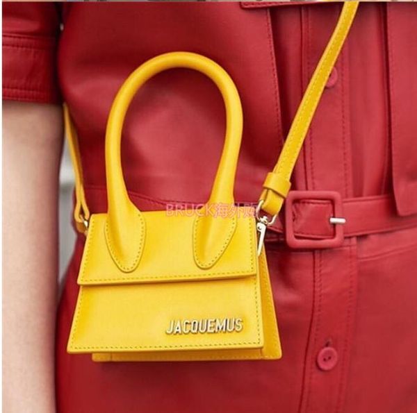 lady bag wholesale jacquemus mini baguette new style leather pattern flap waist bag women simple one-shoulder handbag small size black, Blue;gray
lady bag wholesale jacquemus mini baguette new style leather pattern flap waist bag women simple one-shoulder handbag small size black, Blue;gray