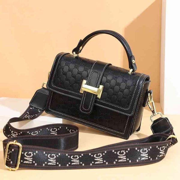 2022 factory wholesale handbag bags summer women's embossed small square trend single shoulder bag diagonal span
2022 factory wholesale handbag bags summer women's embossed small square trend single shoulder bag diagonal span