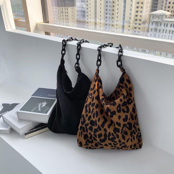 cross body 2021 autumn winter corduroy shoulder bags retro leopard pattern handbag thick chain female daily warm soft
cross body 2021 autumn winter corduroy shoulder bags retro leopard pattern handbag thick chain female daily warm soft